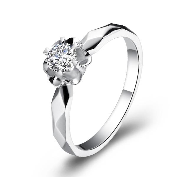 香奈儿-白18K金钻石戒指